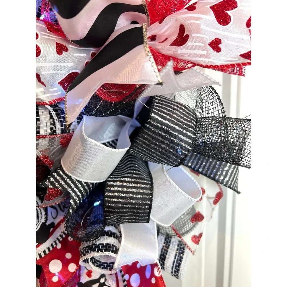 Handmade Anti Valentine’s Love Stinks Skunk Ribbon Prelit Wreath 22 ins LED